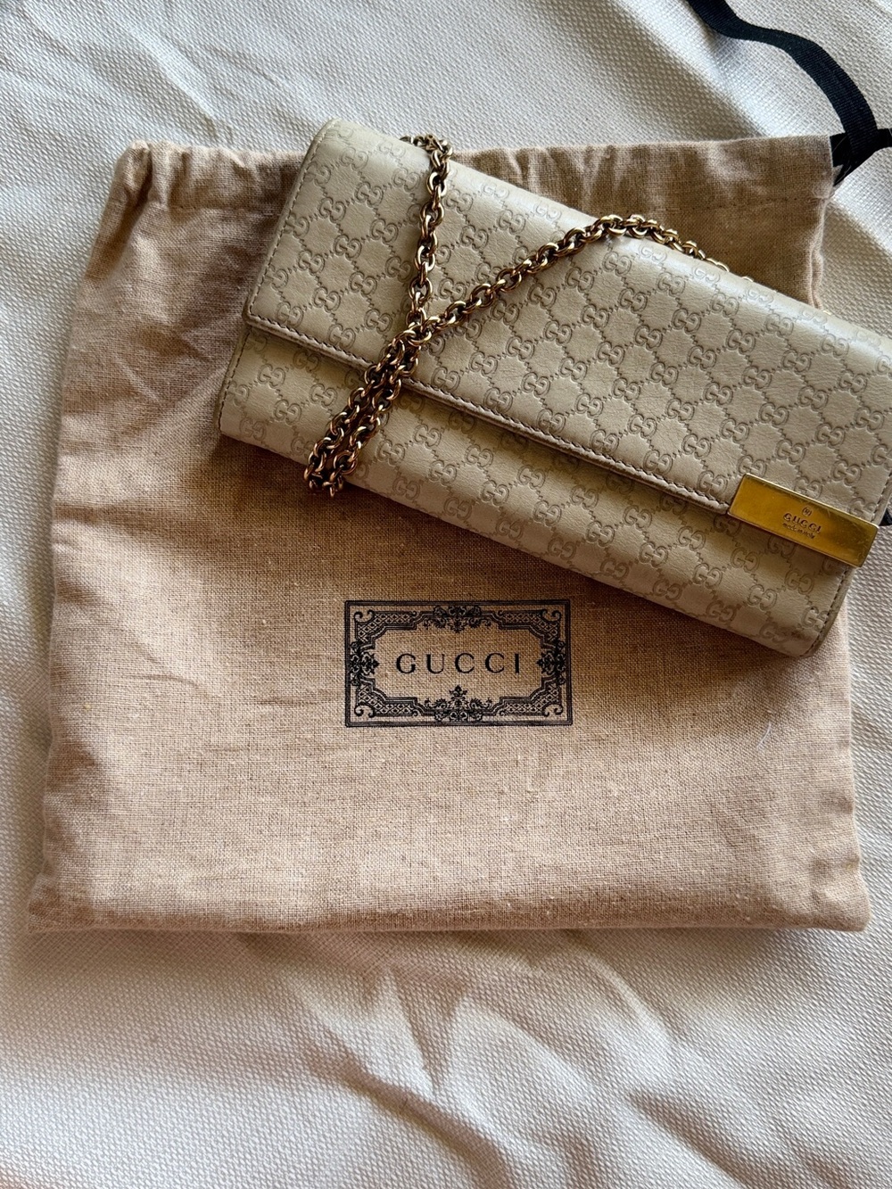 Gucci Microguccissima Dice Monogram Chain Wallet